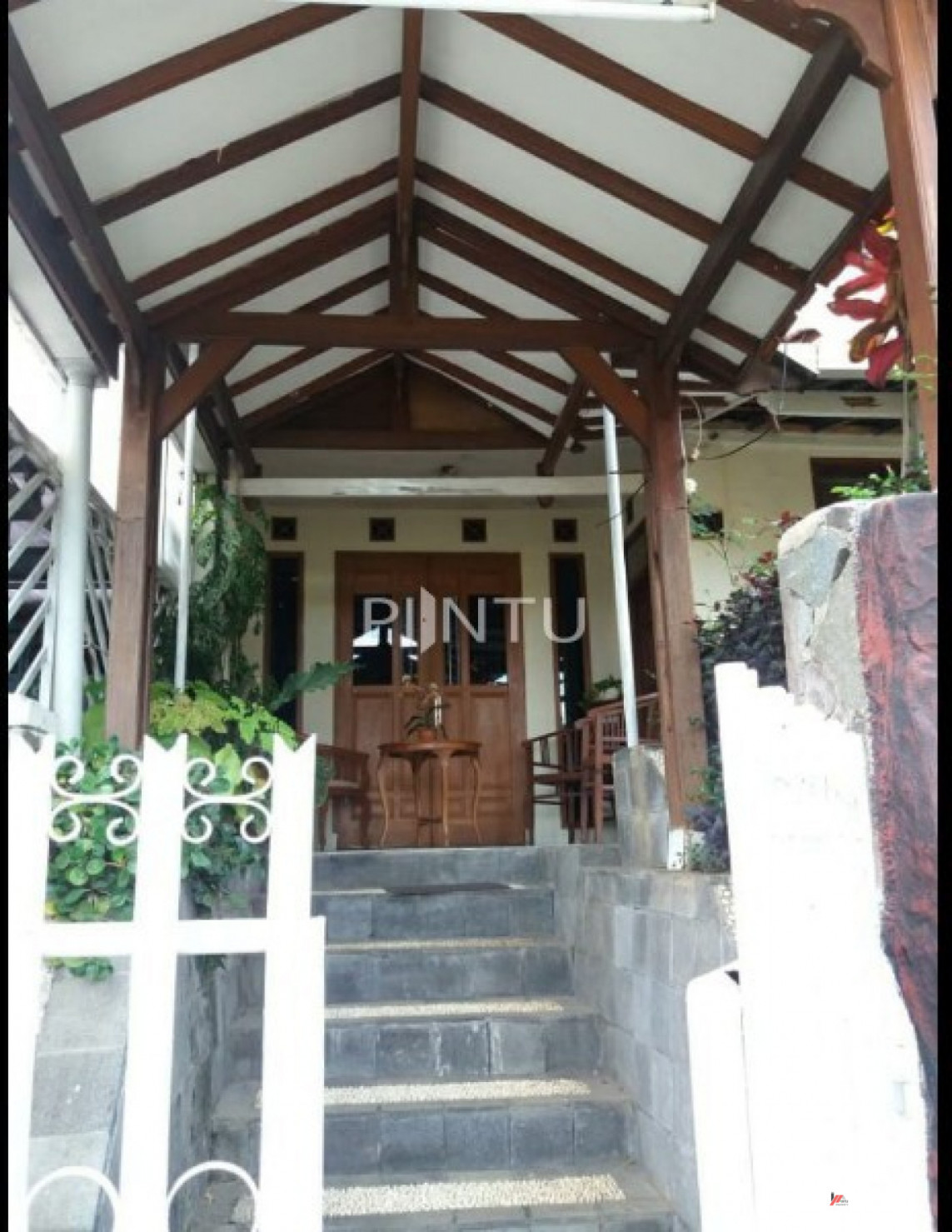 Rumah Dijual Kondisi Nyaman Sejuk Di Coblong, Kota Bandung