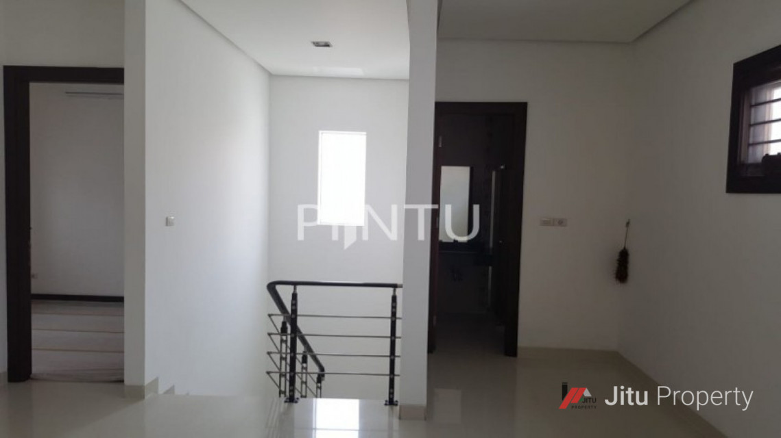 Dijual Rumah Mewah Semi Furnished Di Jl Seruni, Jakarta Barat