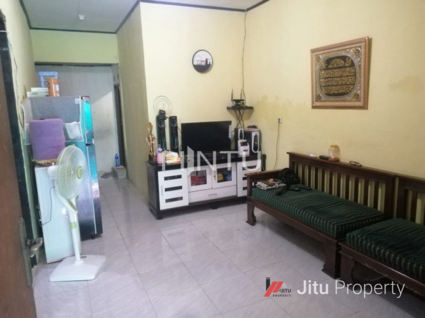 Dijual Rumah Di Komplek Karang Tengah Permai, Kota Tangerang