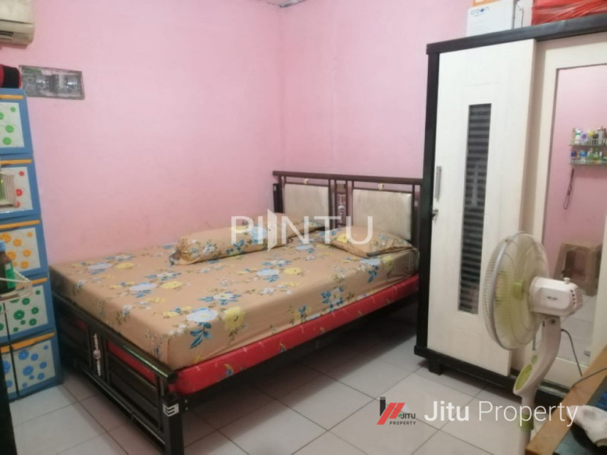 Dijual Rumah Di Komplek Karang Tengah Permai, Kota Tangerang