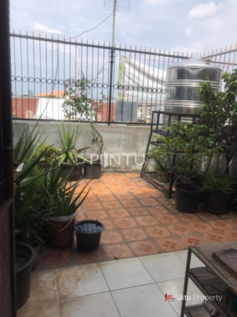 Dijual Ruko Cocok Untuk Tempat Tinggal Atau Usaha di Jakarta Barat