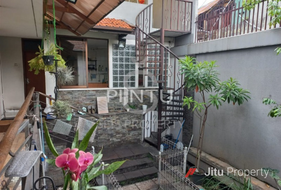 Dijual Rumah Di Jl. Aceh, Cihapit, Bandung Wetan, Kota Bandung