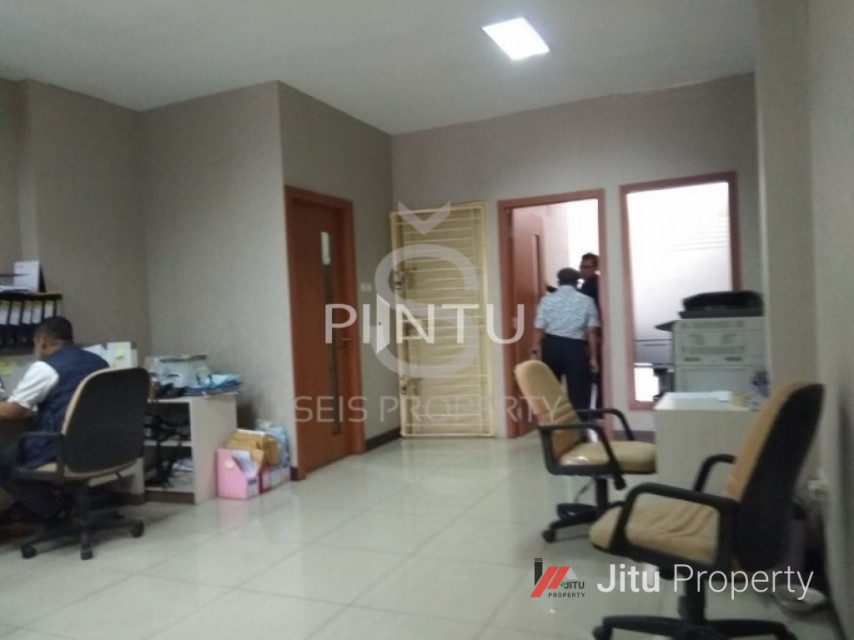 Dijual Ruko di Jl. BKR Cigereleng, Regol, Kota Bandung