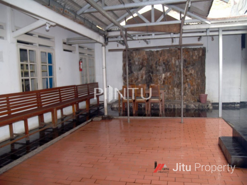 Dijual Cepat Rumah Luas Kondisi Baik, Susukan, Ciracas, Jakarta Timur