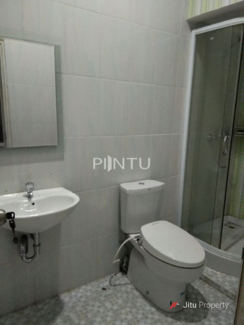 Dijual Rumah Pojok 2 Lantai Bumi Cengkareng Permai, Jakarta Barat