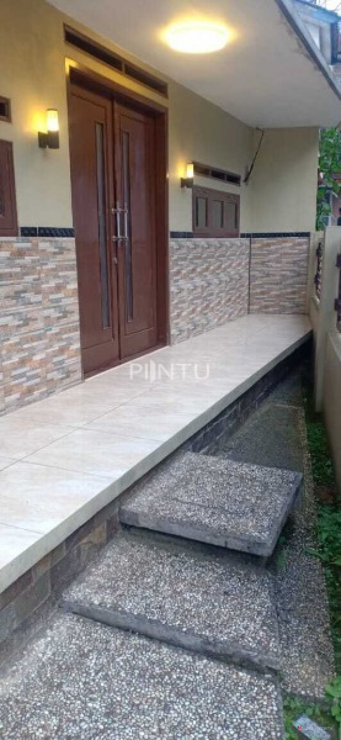 Dijual Rumah Siap Huni-Full Furnish, Karawang, Sukabumi