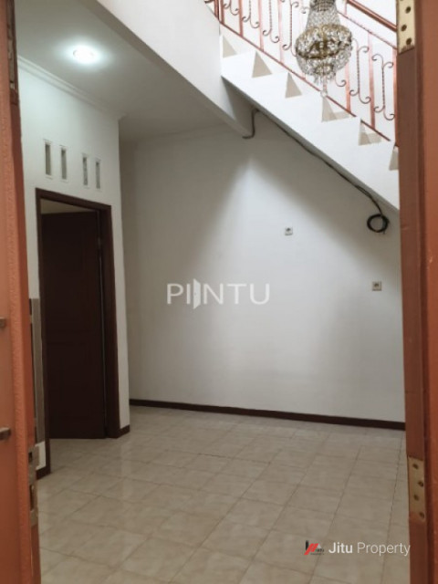 Dijual Rumah Dengan Kondisi Bagus Siap Di Huni Daerah Cilandak