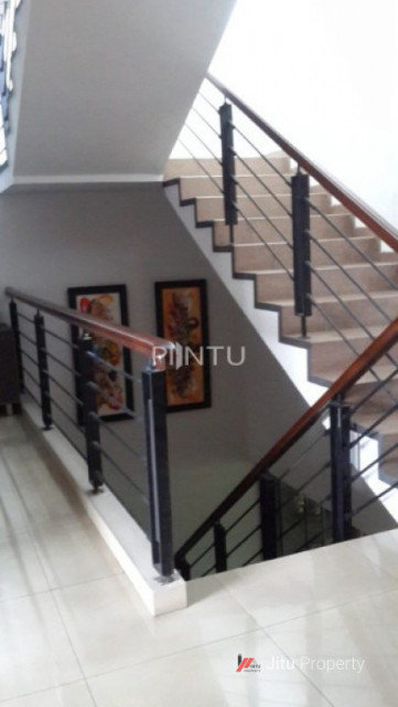 Dijual Rumah Di Vanadium Town House (Intercone) Jakarta Barat