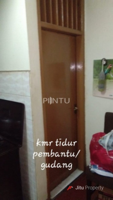 Rumah Satu Setengah Lantai Unik Di Pondok Aren, Tangerang Selatan