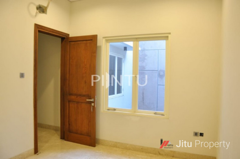 Rumah Dijual Di Kebayoran Baru, Jl. Gandaria V No. 17 Jakarta Selatan
