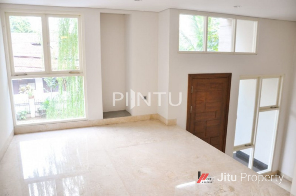 Rumah Dijual Di Kebayoran Baru, Jl. Gandaria V No. 17 Jakarta Selatan