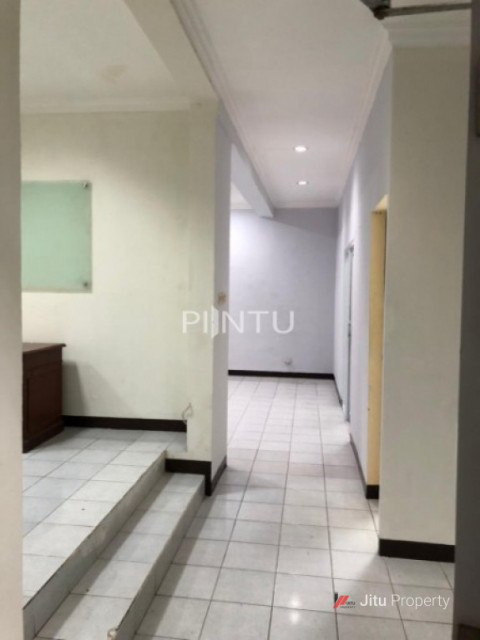 Rumah Cocok Untuk Kantor, Kawasan Elite Dan Strategis