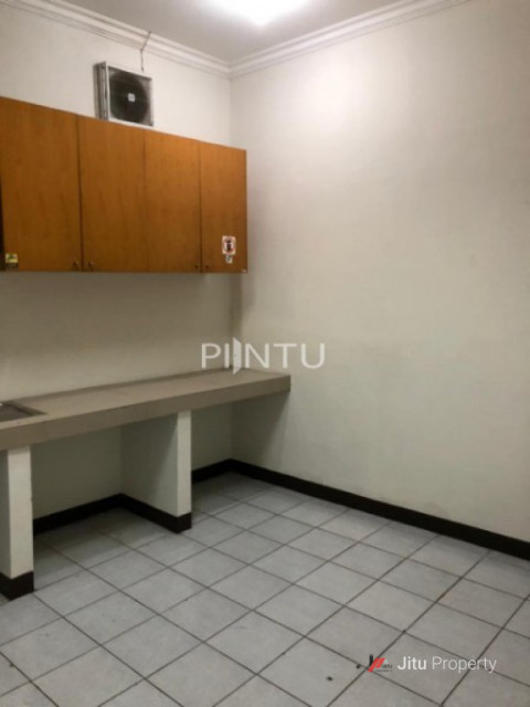 Rumah Cocok Untuk Kantor, Kawasan Elite Dan Strategis