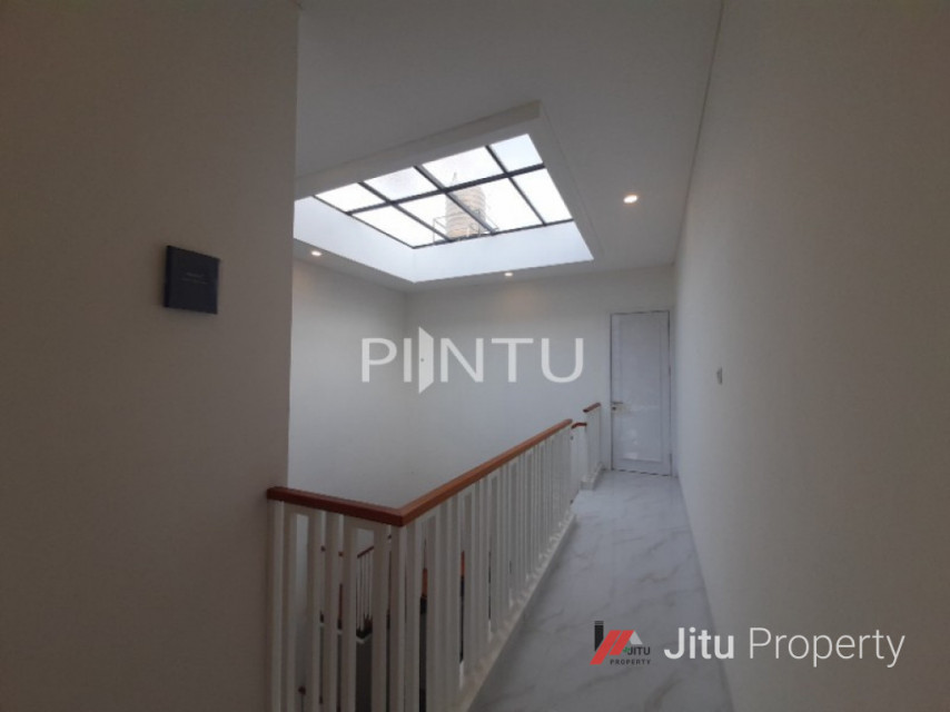 Rumah Minimalis Dengan Design France Classic Bintaro Sektor 1