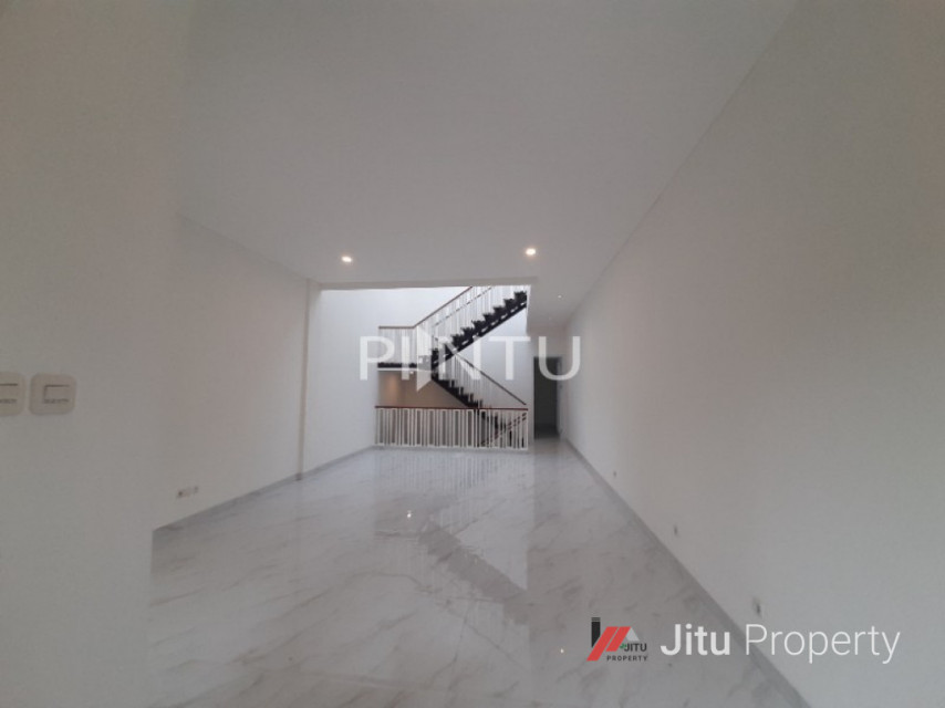 Rumah Minimalis Dengan Design France Classic Bintaro Sektor 1