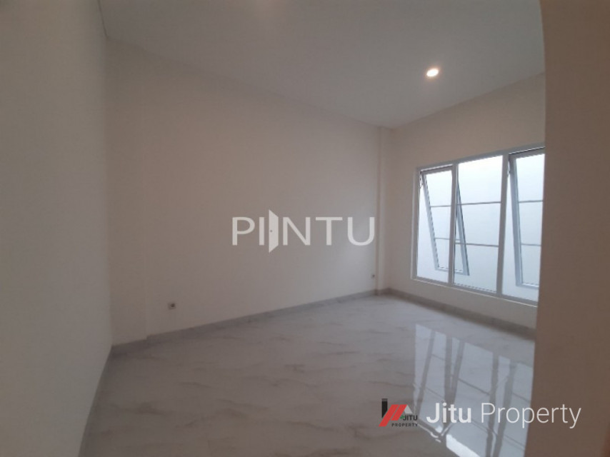 Rumah Minimalis Dengan Design France Classic Bintaro Sektor 1