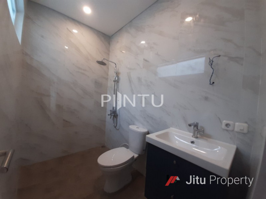 Rumah Minimalis Dengan Design France Classic Bintaro Sektor 1