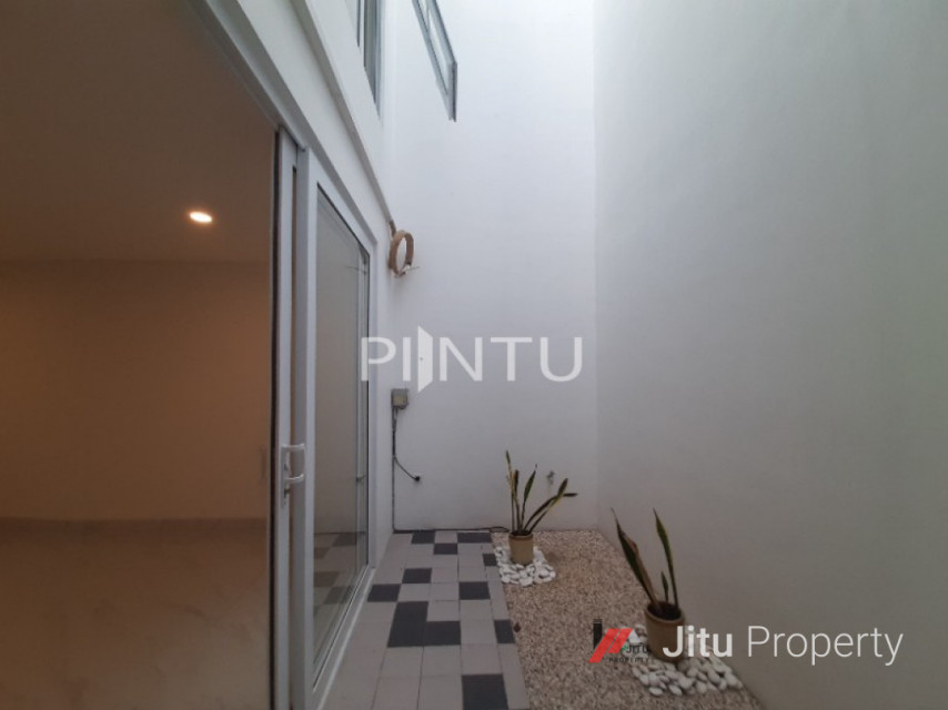 Rumah Minimalis Dengan Design France Classic Bintaro Sektor 1