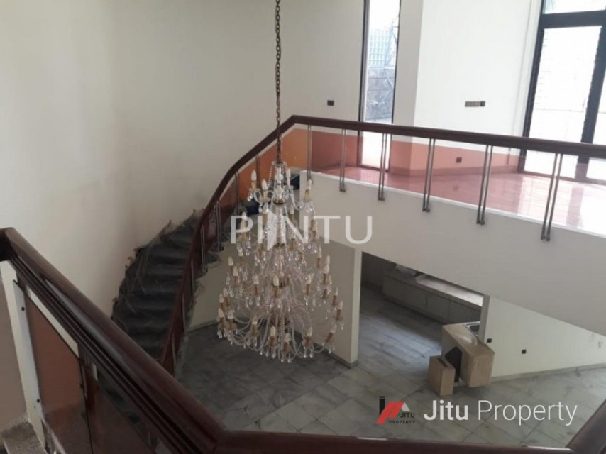 Rumah Mewah Siap Huni Permata Hijau di  Jakarta Selatan