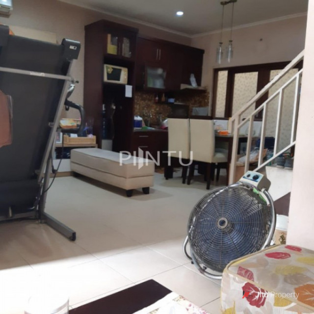 Rumah Siap Huni Di Menteng Dalam Tebet Jakarta Selatan