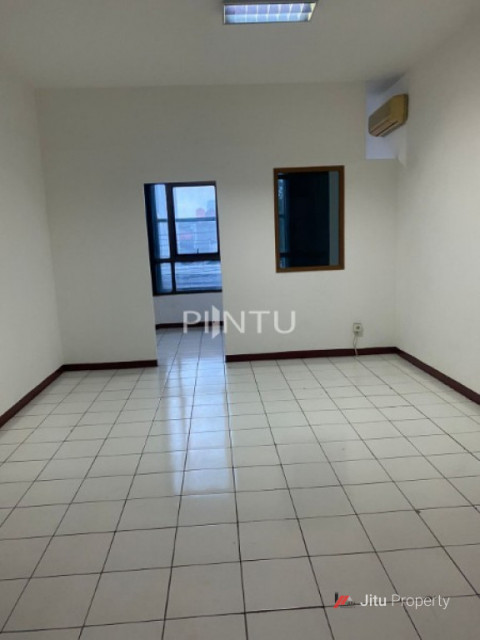 Dijual/disewa Ruko Zona Komersil Pinggir Jalan Siap Huni