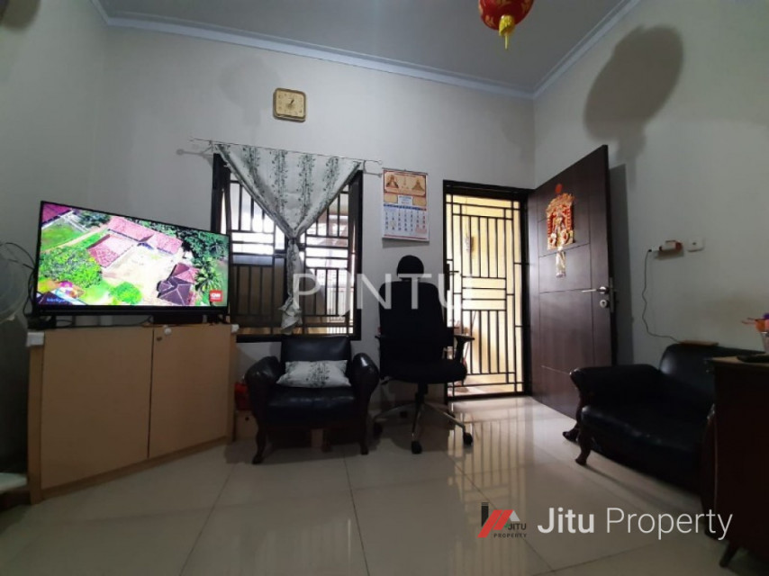 Dijual Rumah 3 Lantai Tanjung Duren Selatan Lokasi Strategis Di Komple
