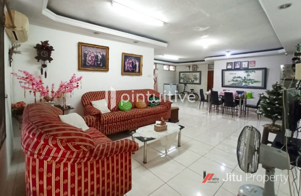 Dijual Rumah Strategis Hoek Di Kelapa Gading - Kelapa Nias