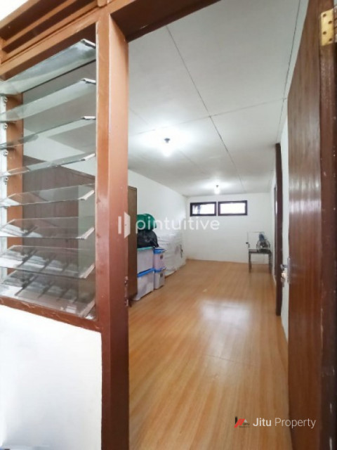 Dijual Rumah Strategis Hoek Di Kelapa Gading - Kelapa Nias