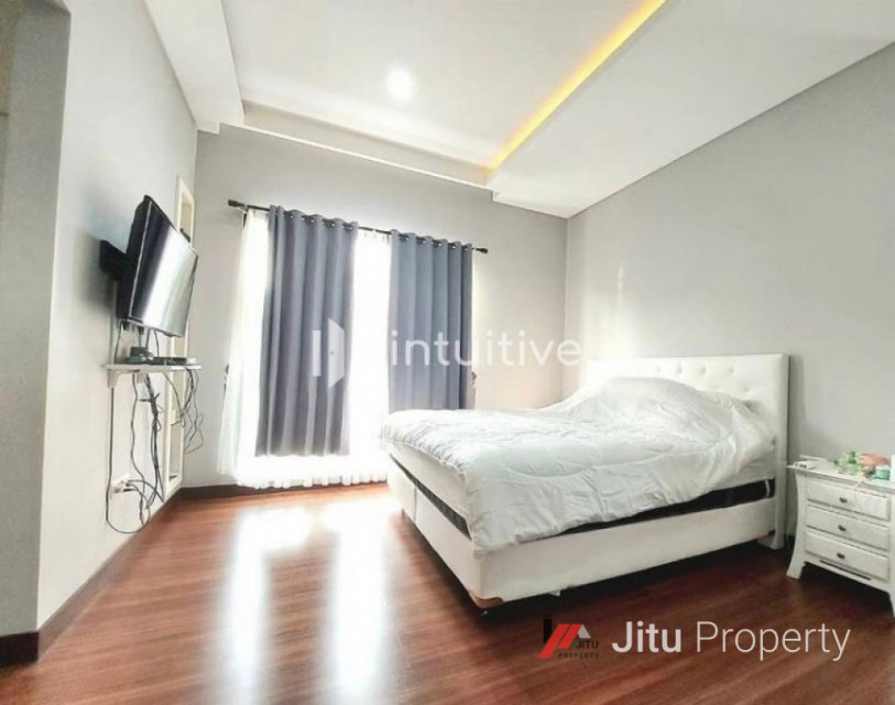 [ Dijual] Mertilang - Bintaro Tangerang Selatan, Rumah Cantik Dalam Pr
