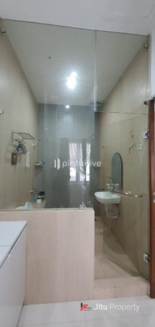 Rumah Cantik Dan Murmer Daan Mogot Baru, Kalideres