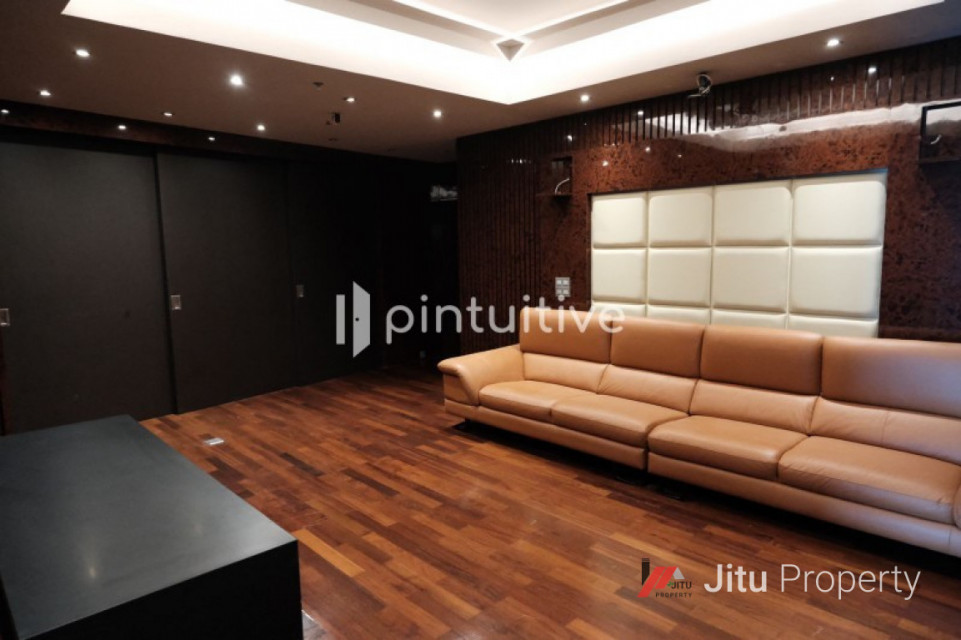 Dijual Apartemen Mewah Regatta, Private Lift, Home theater
