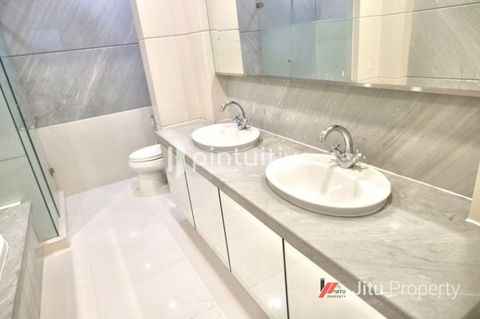 Dijual Apartemen Mewah Regatta, Private Lift, Home theater