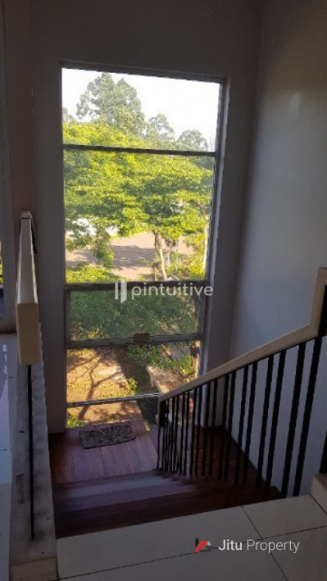 Dijual Rumah Marina Cove Hoek 3 Lantai 16x17 Pinggir Jalan