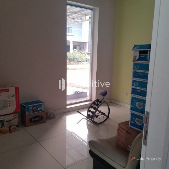 Dijual Rumah Marina Cove Hoek 3 Lantai 16x17 Pinggir Jalan