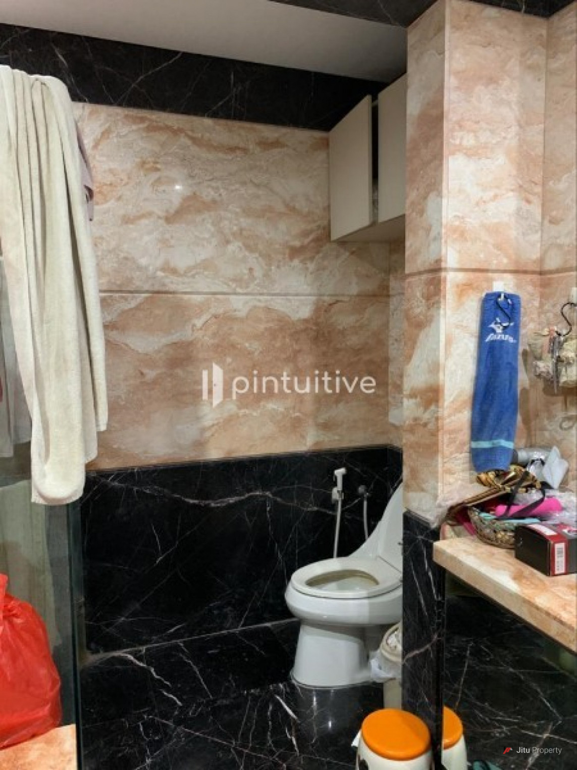 Dijual Apartemen Regatta Monte Caro, 3 Bedroom, Semi Furnish