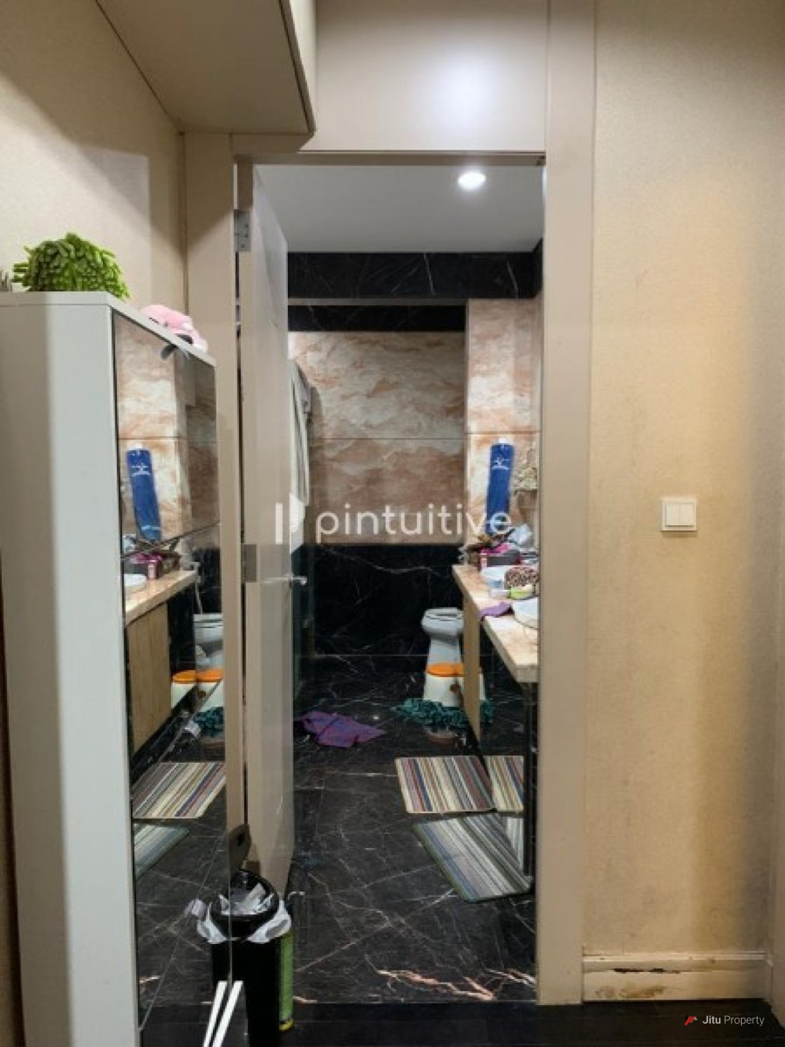 Dijual Apartemen Regatta Monte Caro, 3 Bedroom, Semi Furnish
