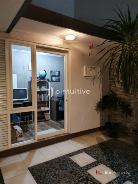 Rumah Minimalis 2 Lantai di Graha Mas Dekat Al Hikmah Surabaya