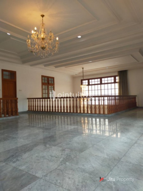 Rumah Mewah, Area Elite Menteng, Jalan Maluku, Jakarta Pusat