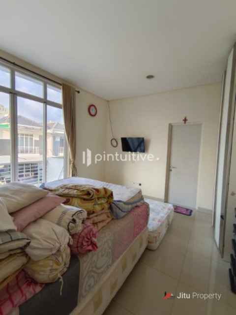 Dijual Rumah Di Greenlake City Cluster Amerika Cipondoh, Tangerang