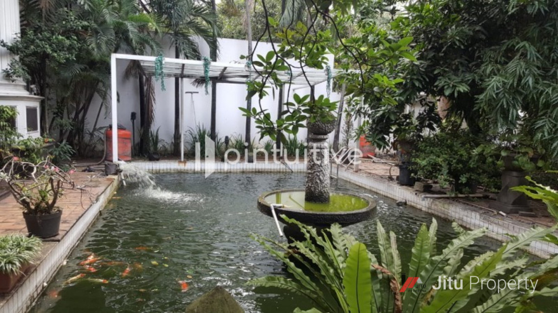Rumah Lama Nan Megah Di Bundaran Metro Pondok Indah Jakarta Selatan