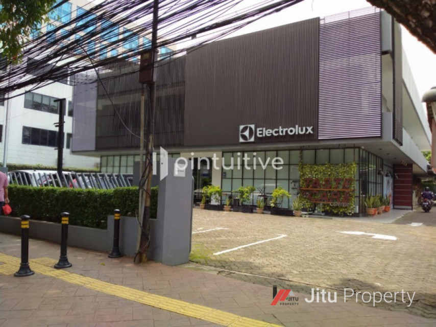 Gedung Perkantoran Di Kawasan Bisnis Petojo Selatan, Jakarta Selatan