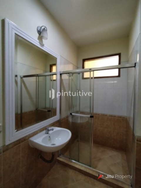 Dijual Rumah Siap Huni Di Taman Kedoya Permai, Full Furnish