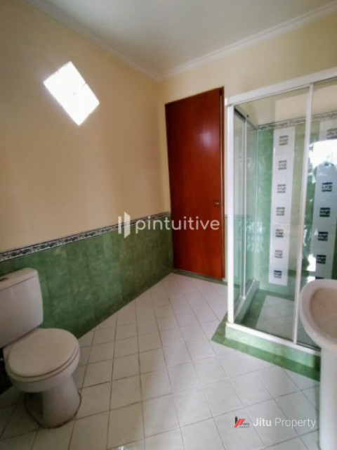 Dijual Rumah Siap Huni Di Taman Kedoya Permai, Full Furnish