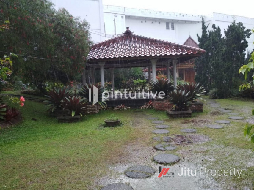 Dijual Villa Dan Tanah Di Puncak Sebelah Hotel  le Eminence