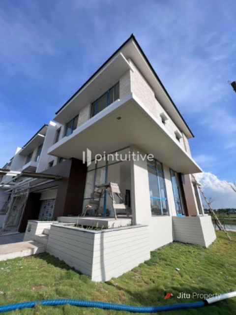 Dijual Rumah Strategis di PIK 2, Penjaringan, Jakarta Utara