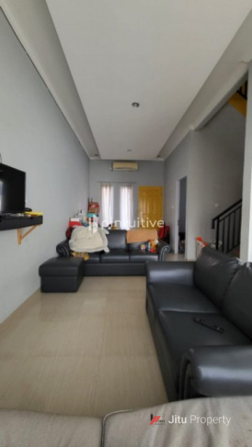 Dijual Rumah Strategis di Cinere Depok Ada Lapangan Basket Pribadi