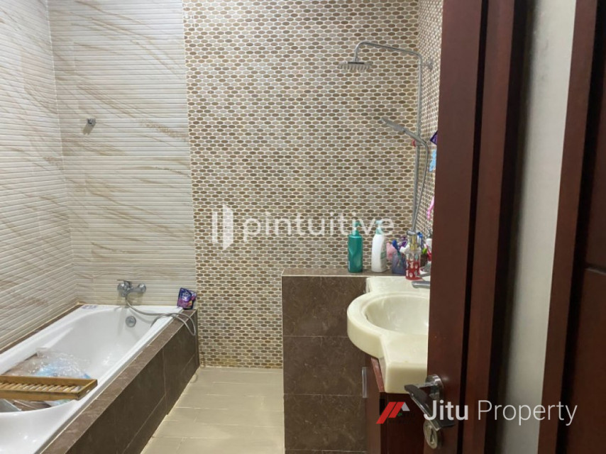 Dijual Rumah Strategis Di Cijayanti, Kec. Babakan Madang, Bogor