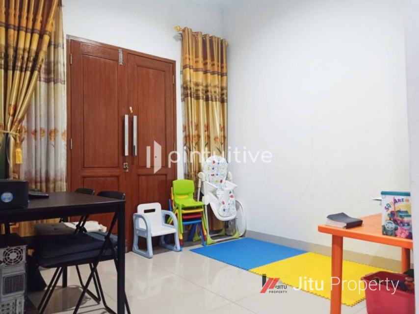 Rumah Dijual Dalam Cluster Green Damai Town House Jagakarsa