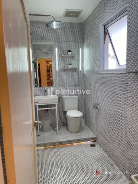 Dijual Rumah Strategis di Cempaka Putih Barat Jakarta Pusat