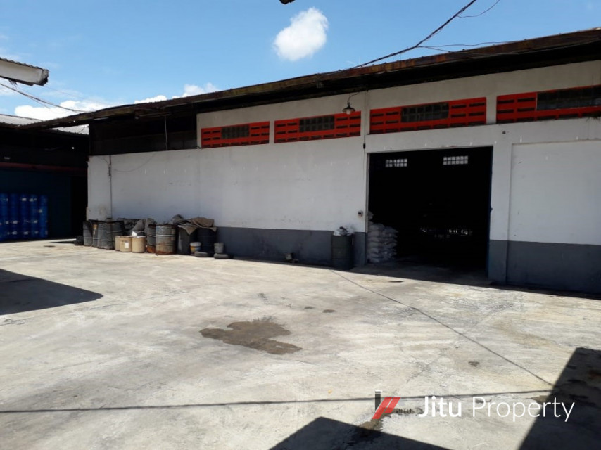 Dijual Pabrik Akses Container 20 Feet Kawasan Industri, Kota Bandung